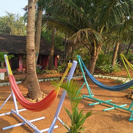 The Yuppi Hippi Hideout Hotel อันจูนา ภายนอก รูปภาพ