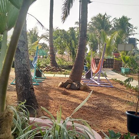 The Yuppi Hippi Hideout Hotel อันจูนา ภายนอก รูปภาพ