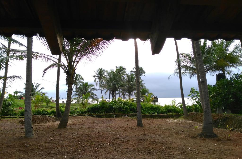 The Yuppi Hippi Hideout Hotel อันจูนา ภายนอก รูปภาพ