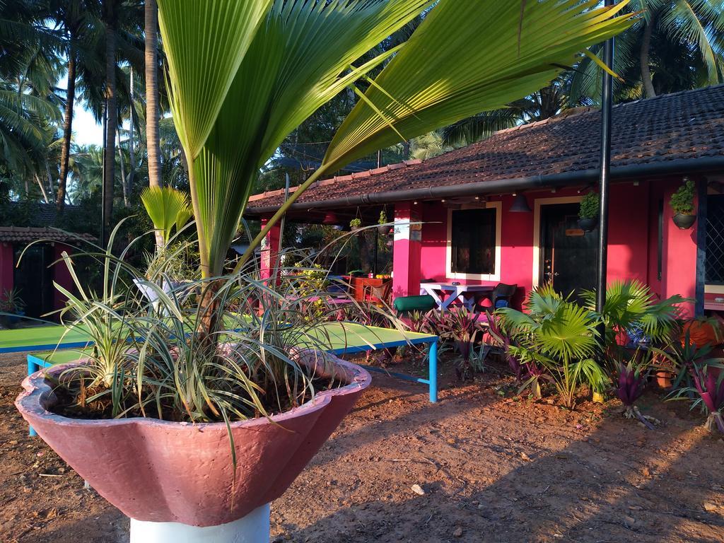 The Yuppi Hippi Hideout Hotel อันจูนา ภายนอก รูปภาพ