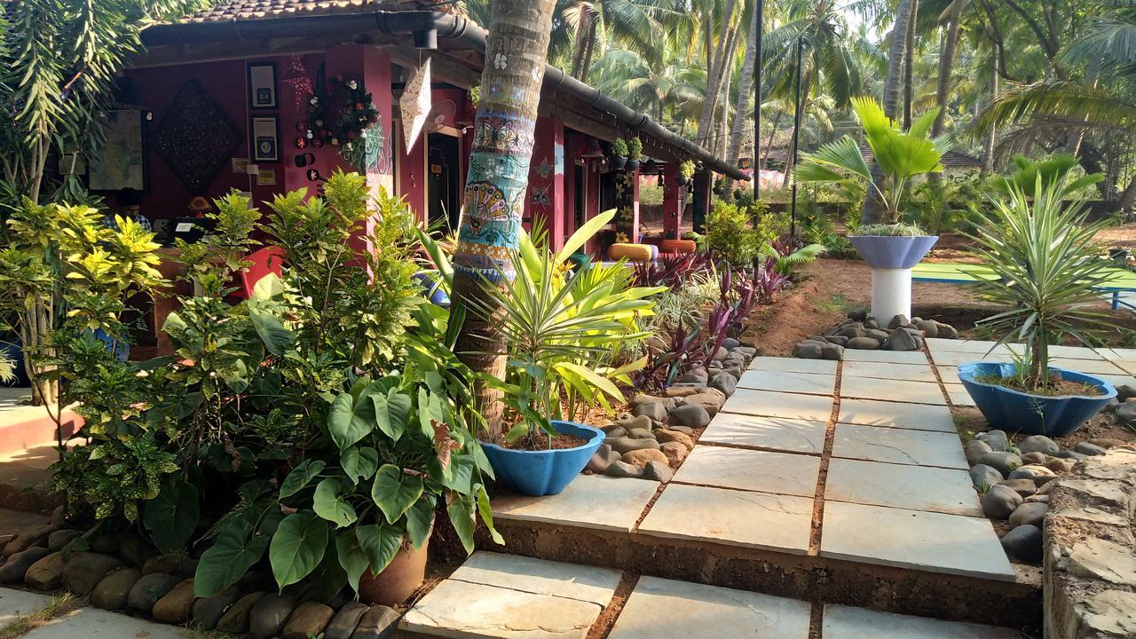 The Yuppi Hippi Hideout Hotel อันจูนา ภายนอก รูปภาพ