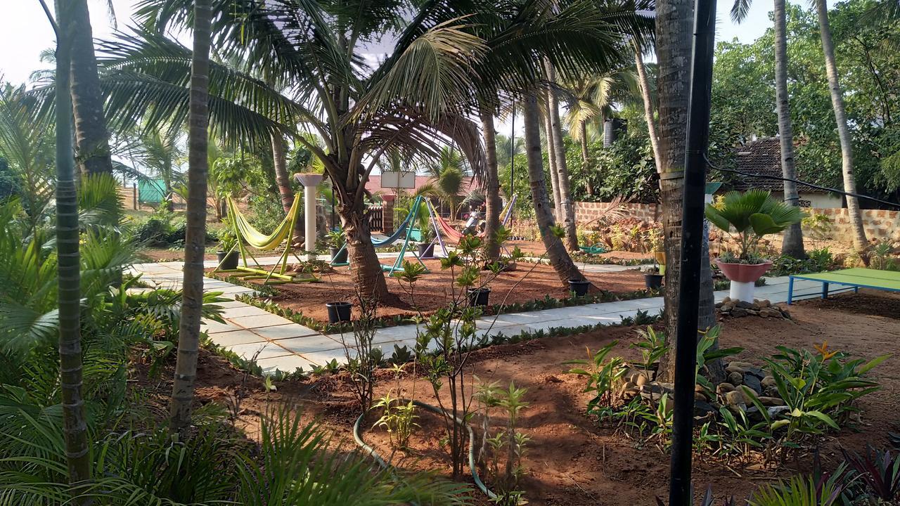 The Yuppi Hippi Hideout Hotel อันจูนา ภายนอก รูปภาพ